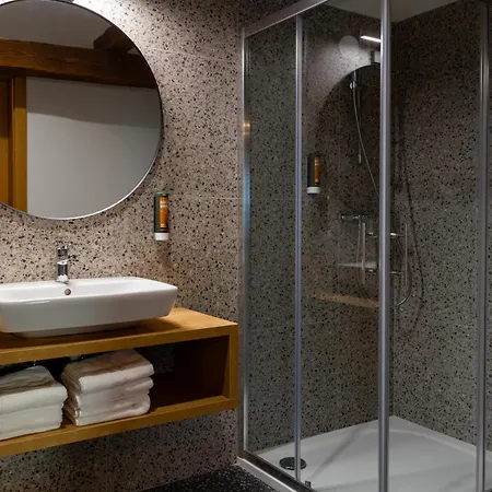 Hotel Gostisce Pod Kostanji *